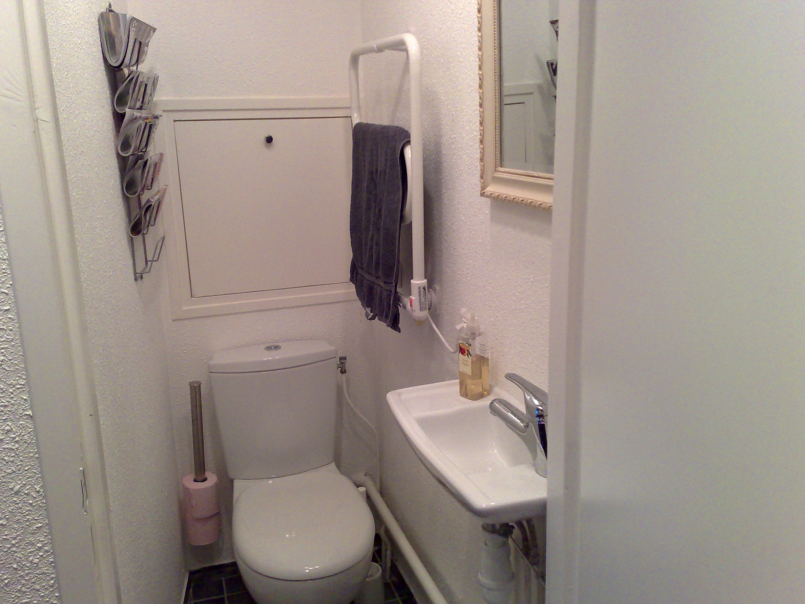 Les Intrêts II 330 — Toilet